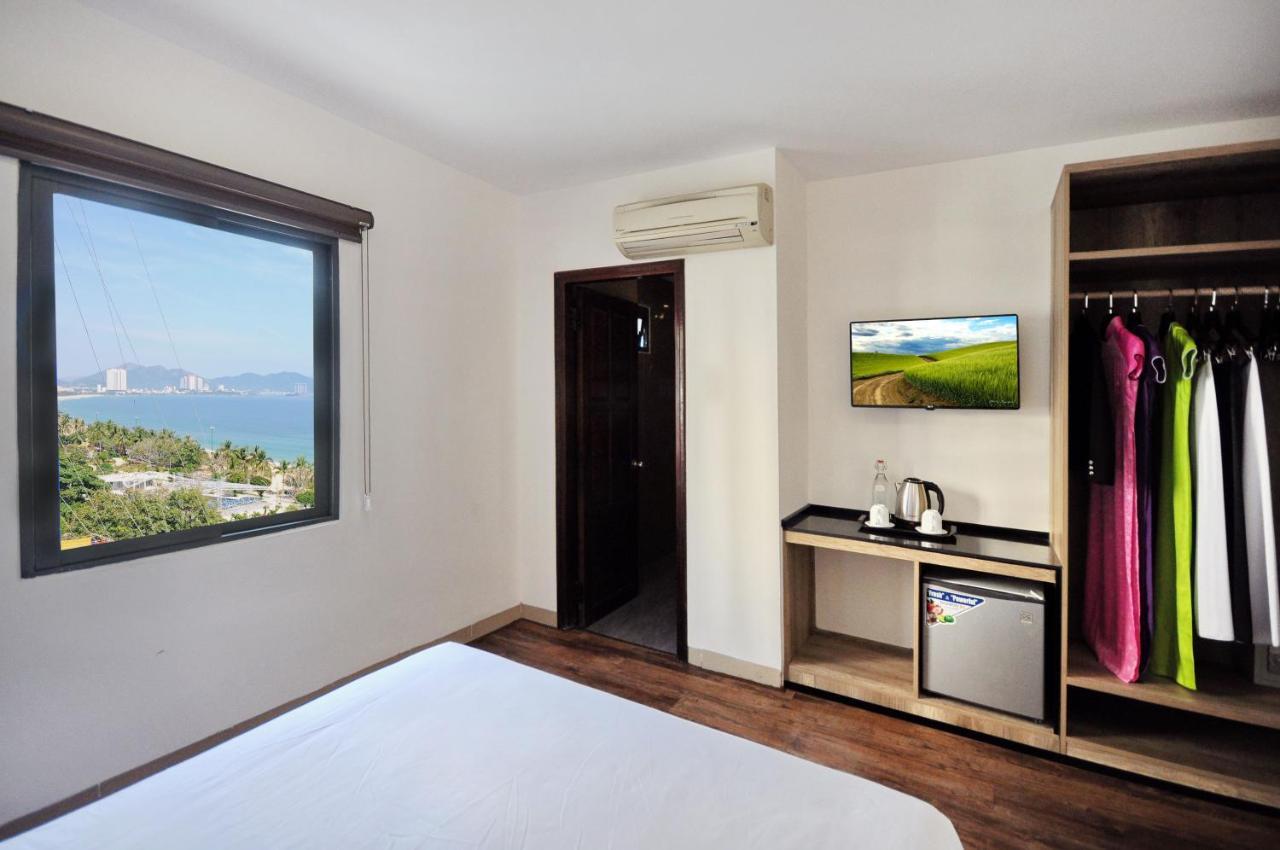Golden Lotus Hotel Нячанг Экстерьер фото
