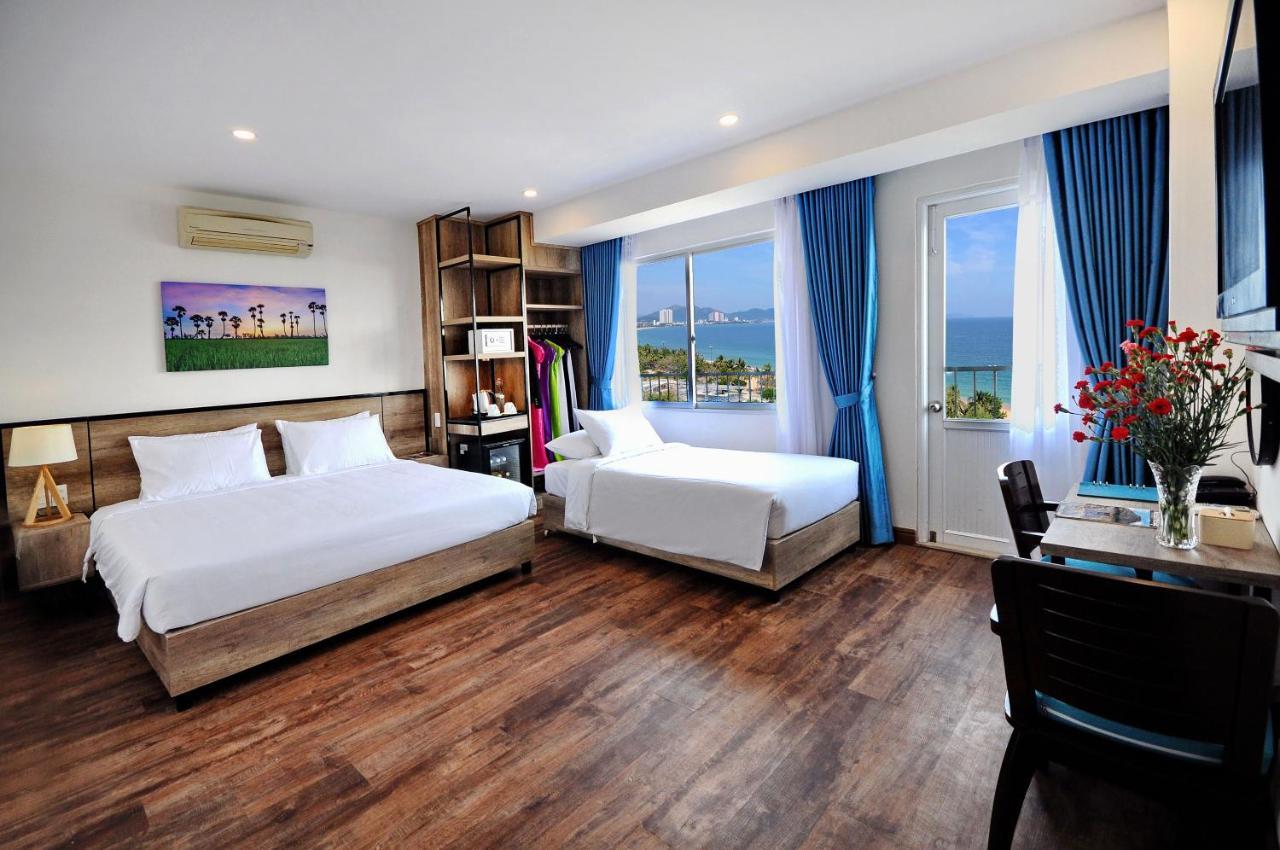 Golden Lotus Hotel Нячанг Экстерьер фото